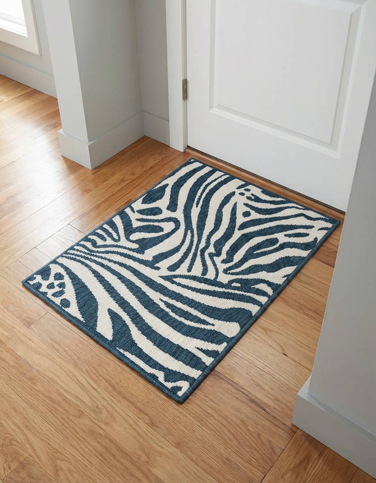 Detail image of 2' x 3' Washable Safari Indoor / Outdoor Rug