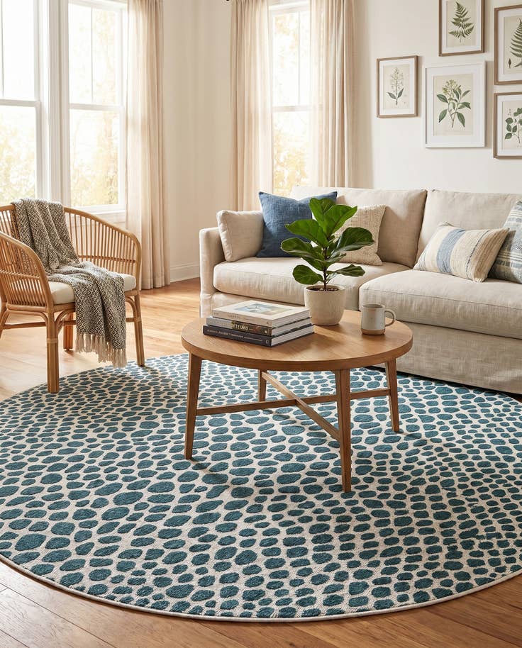 Detail image of 7' x 7' Easy-Clean Jill Zarin Indoor / Outdoor Round Rug