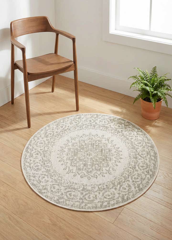 3' x 3' Easy-Clean Traditional Indoor / Outdoor Round Rug