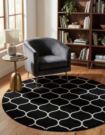Black Lattice Frieze Round Rug