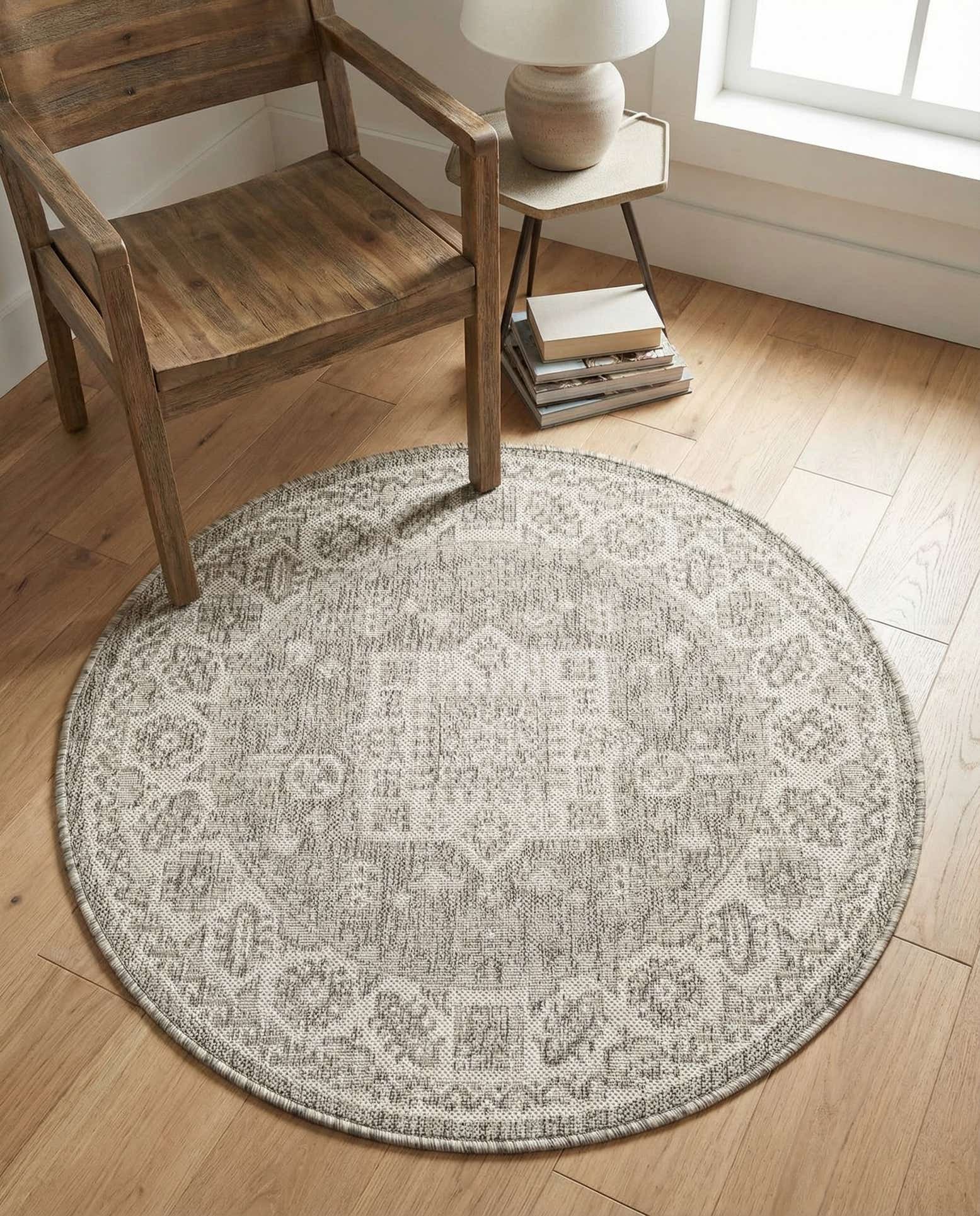 3' x 3' Easy-Clean Aztec Indoor / Outdoor Round Rug