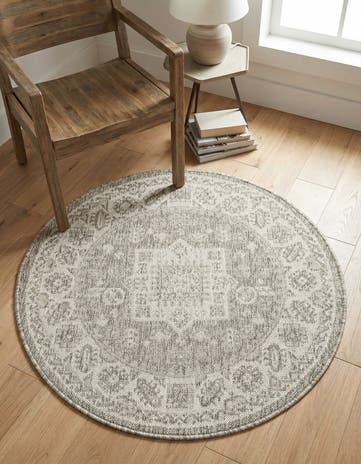 3' x 3' Easy-Clean Aztec Indoor / Outdoor Round Rug