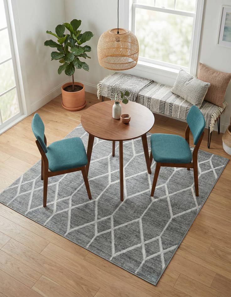 Detail image of 5' 3 x 5' 3 Lattice Trellis Square Rug