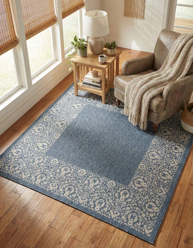 Detail image of 6' x 6' Washable Border Indoor / Outdoor Square Rug