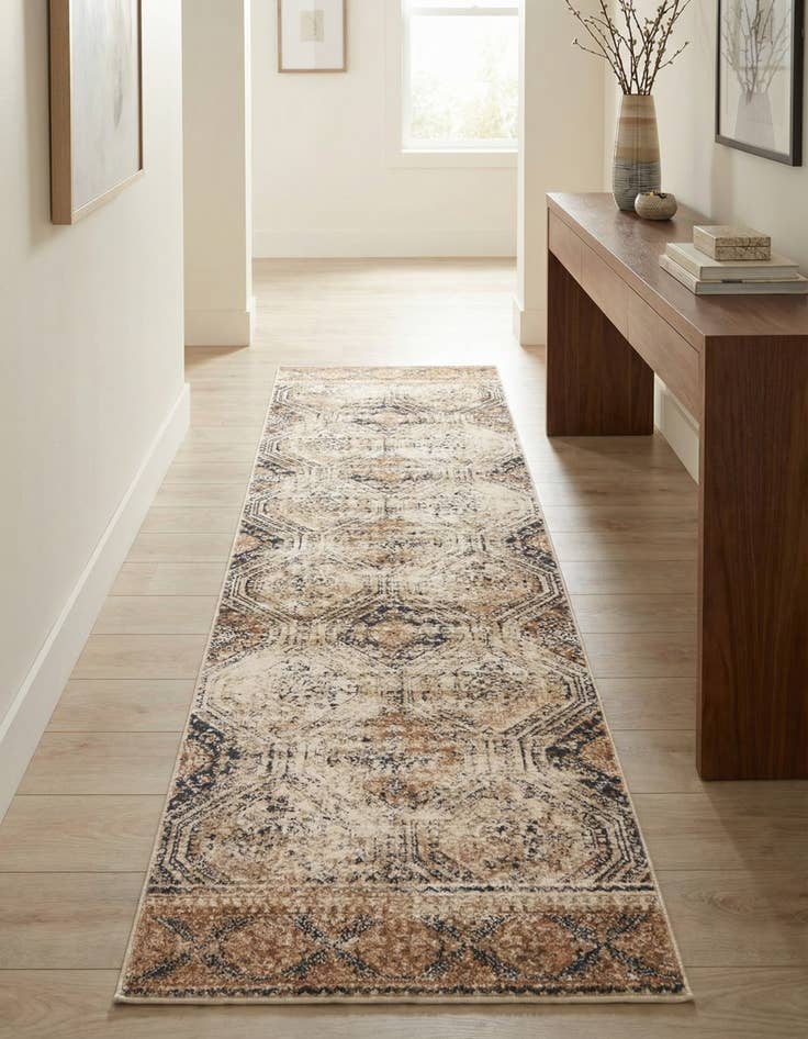 Detail image of 2' x 6' 9 Eliza Runner Rug