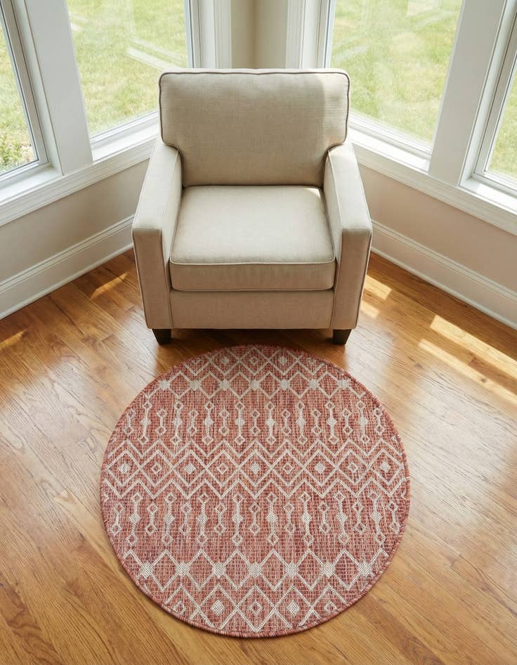 Detail image of 3' x 3' Easy-Clean Trellis Indoor / Outdoor Round Rug