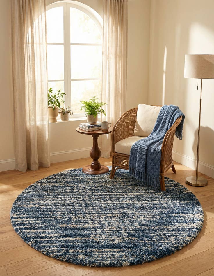 Detail image of 7' x 7' Serenity Shag Round Rug