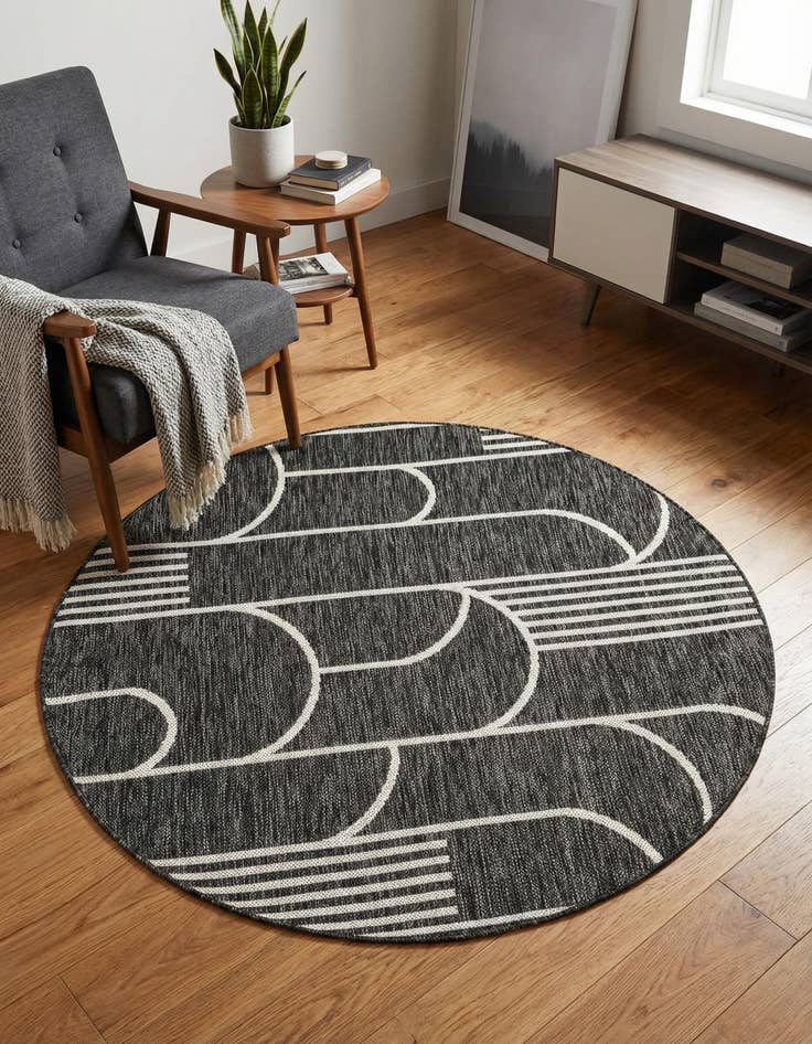 Detail image of 4' x 4' Washable Modern Indoor / Outdoor Round Rug