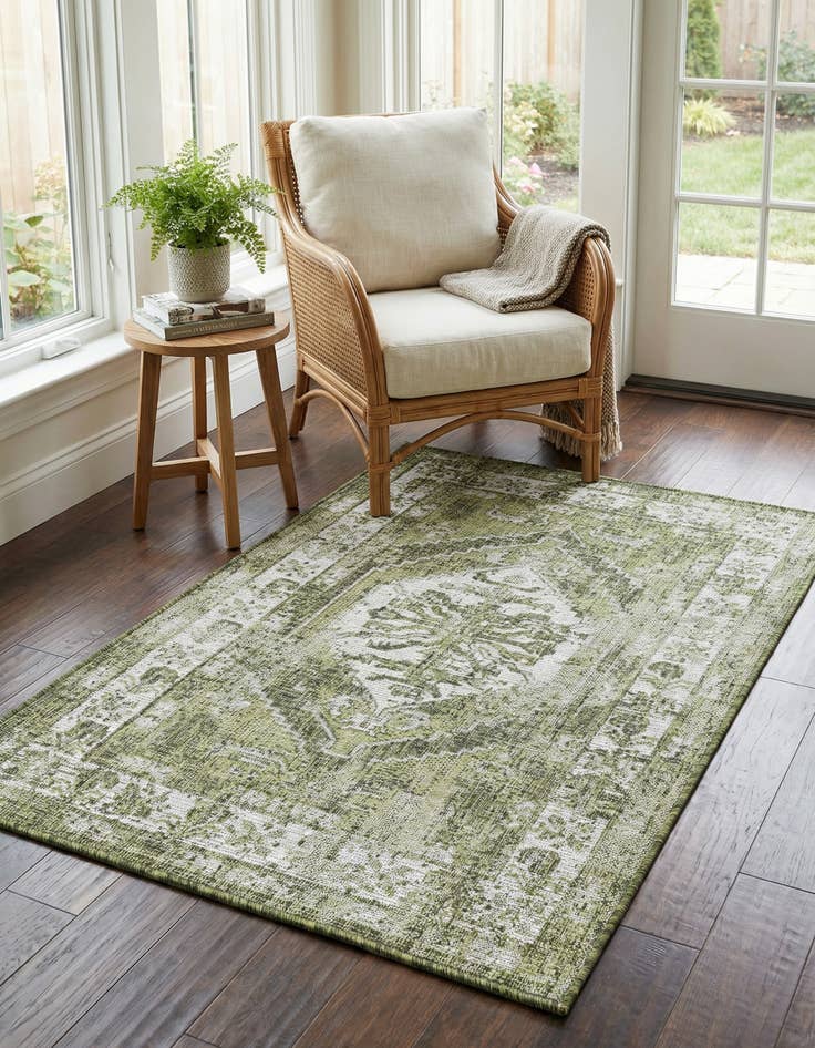 Detail image of 3' x 5' 3  Washable Traditional Indoor / Outdoor Rug