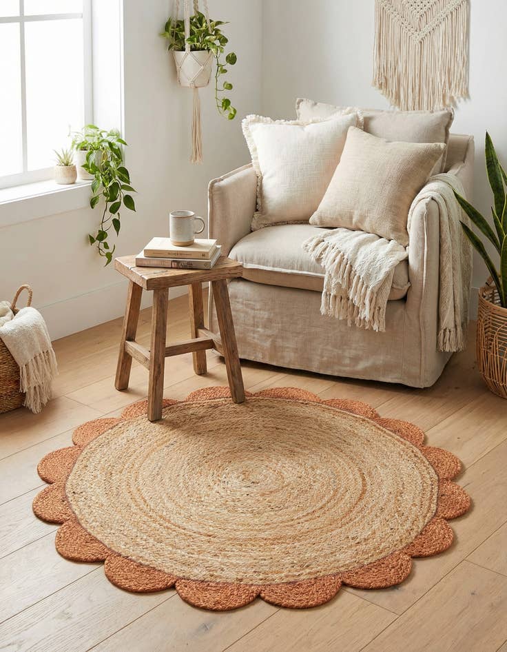 Detail image of 3' 1 x 3' 1  Hand Scallop Braided Jute Round Rug