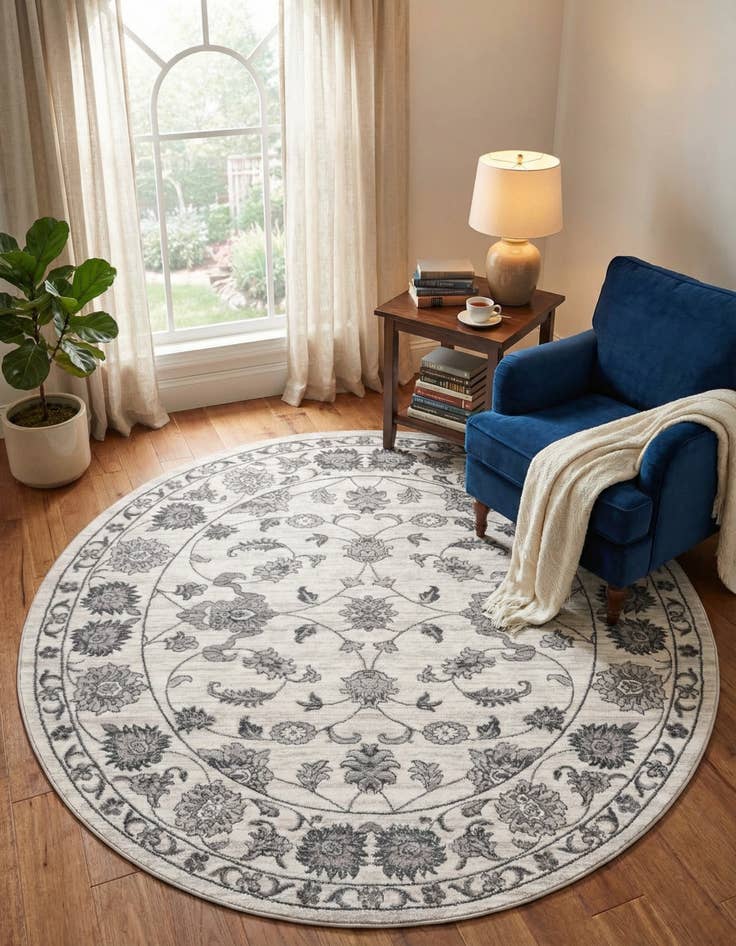 Detail image of 7' 10 x 7' 10 Boston Round Rug