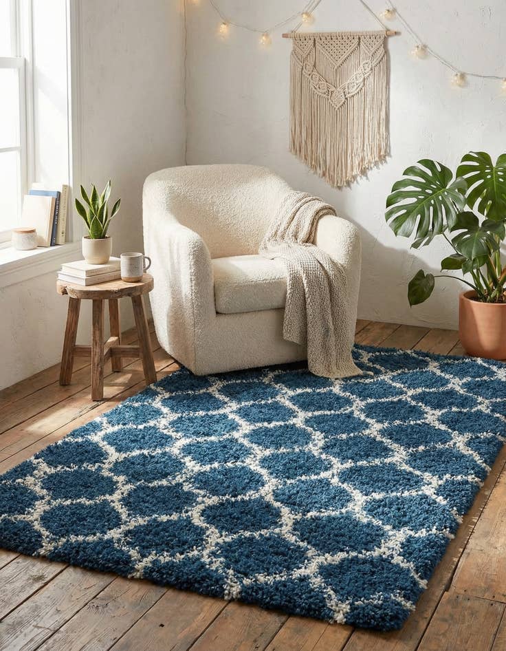 Detail image of 4' x 6' Trellis Shag Rug