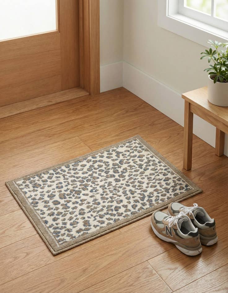 Detail image of 2' x 3' Savannah Rug