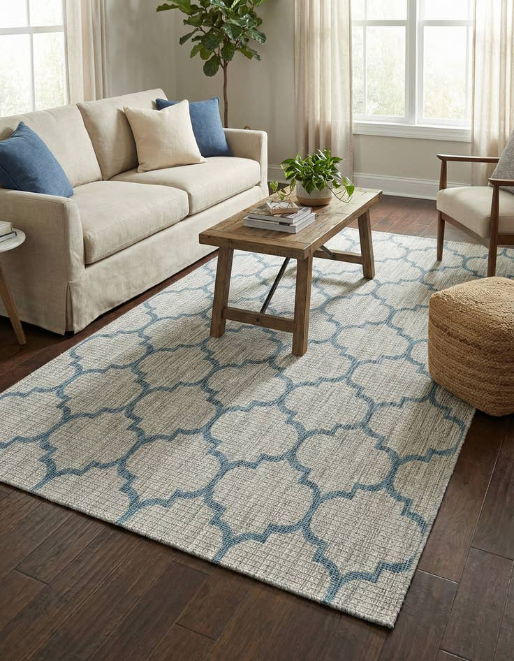 Detail image of 5' 3 x 8' Washable Lattice Indoor / Outdoor Rug