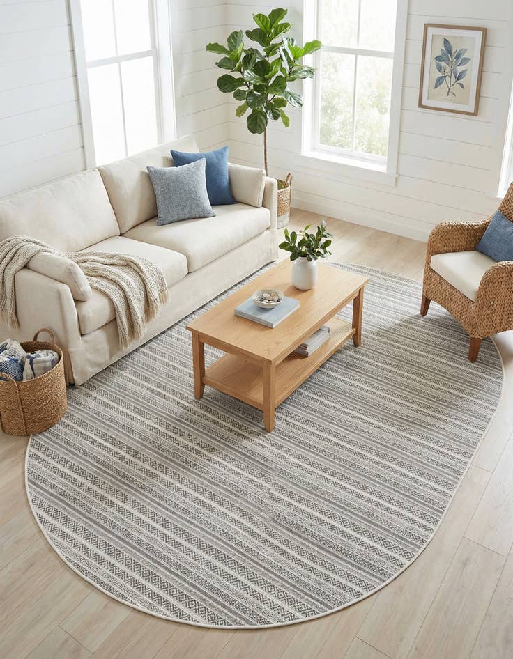 Detail image of 7' 10 x 10' Washable Ribbon Indoor / Outdoor Oval Rug