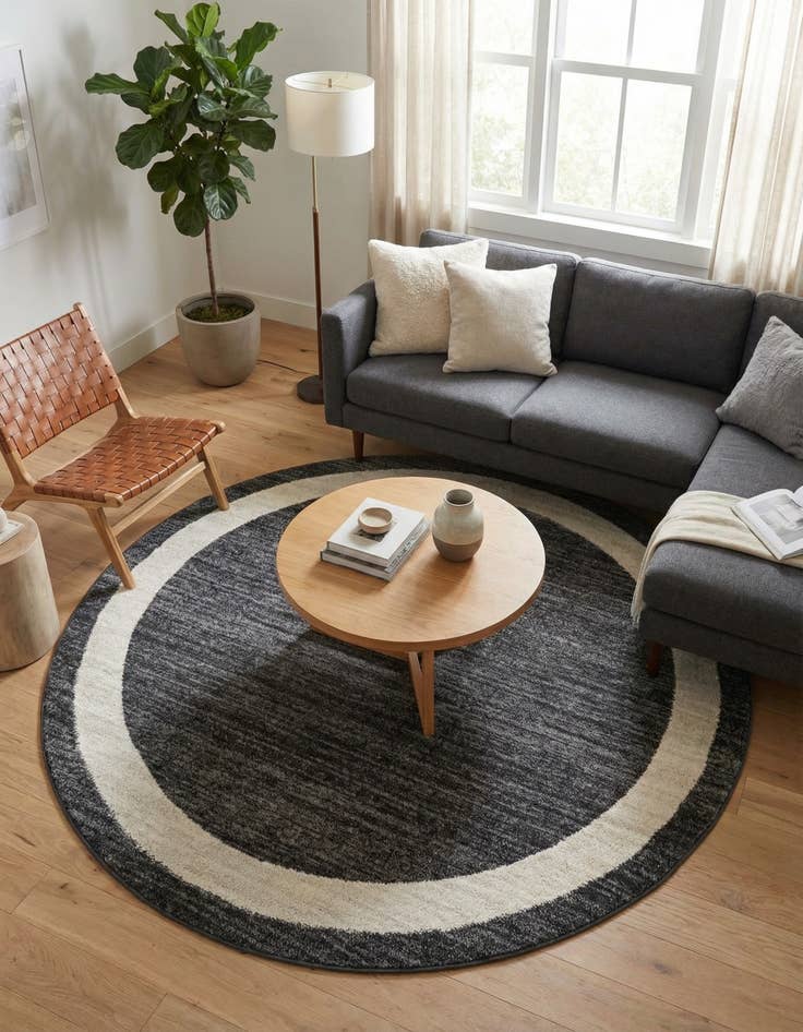 Detail image of 6' x 6' Angelica Round Rug