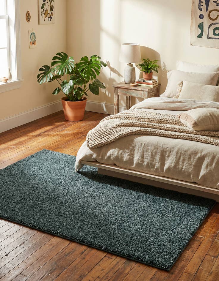 Detail image of 3' 3 x 5' 3 Jill Zarin Shaggy Chic Rug