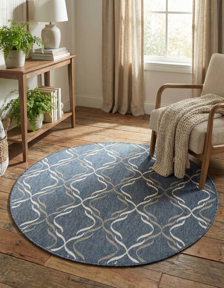 Detail image of 4' x 4'  Washable Trellis Indoor / Outdoor Round Rug