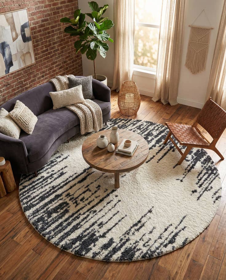 Detail image of 10' x 10' Serenity Shag Round Rug