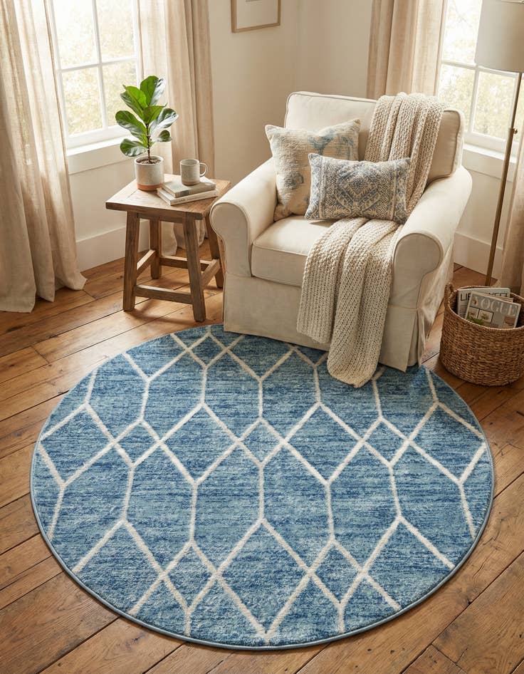 Detail image of 5' x 5' Lattice Trellis Round Rug