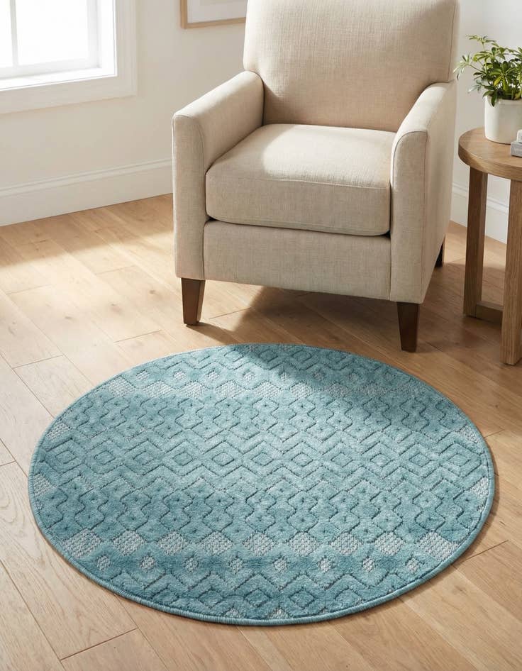 Detail image of 3' x 3' Easy-Clean Trellis Textured Indoor / Outdoor Round Rug