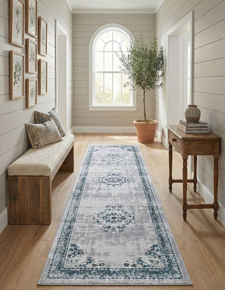 Detail image of 2' 7 x 10' Lucerne Runner Rug