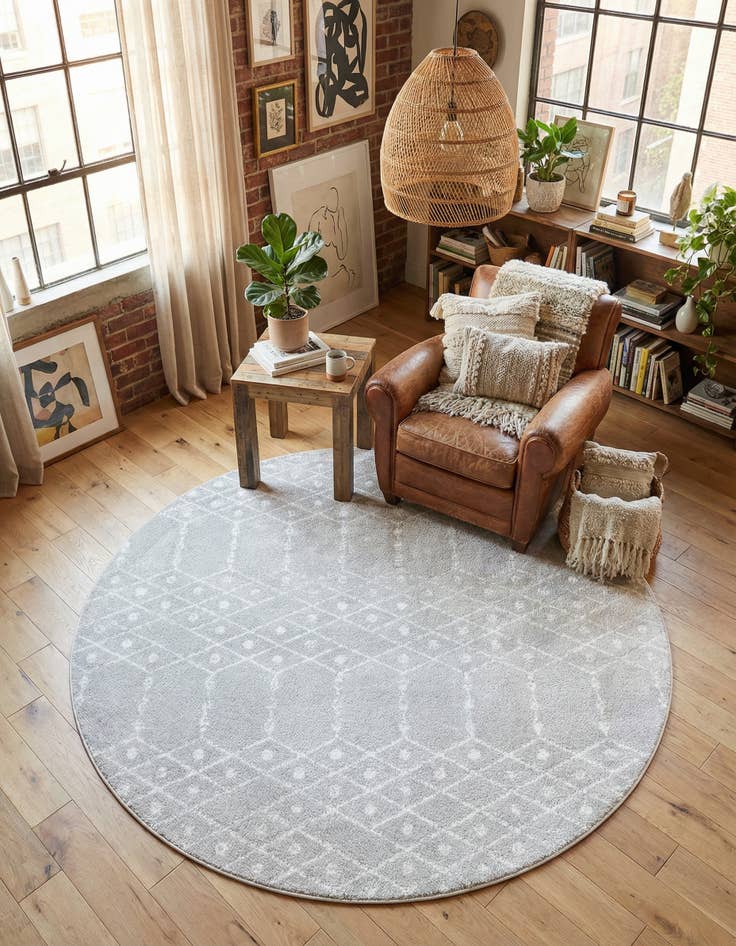 Detail image of 7' 10 x 7' 10 Paxon Trellis Round Rug