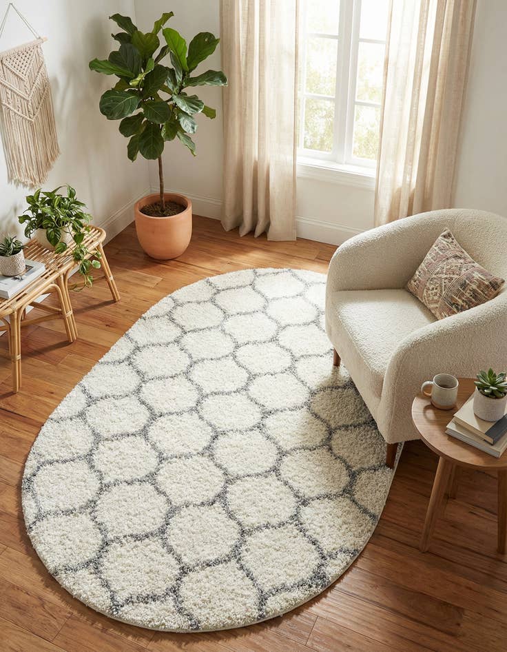 Detail image of 5' 3 x 8' Trellis Shag Oval Rug