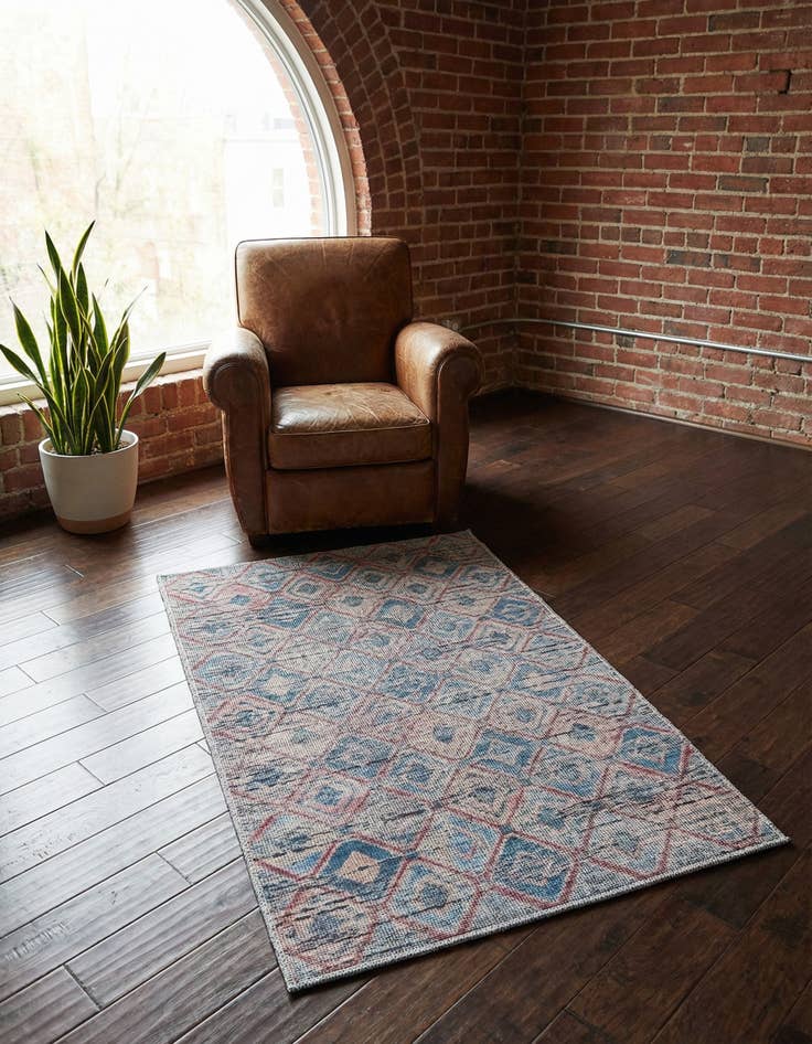 Detail image of 3' 3 x 5' 3  Washable Sisu Rug