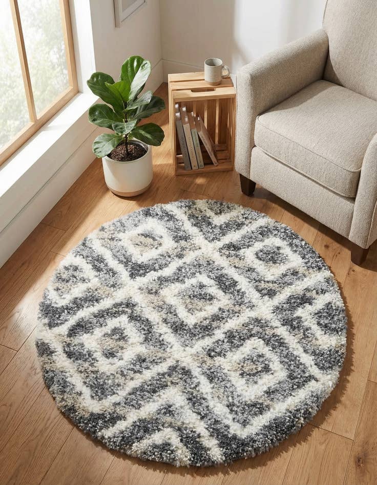 Detail image of 3' 3 x 3' 3 Lagom Shag Round Rug