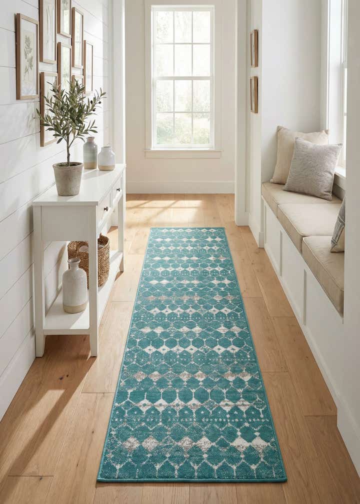 2' x 8' Easy-Clean Trellis Indoor / Outdoor Runner Rug