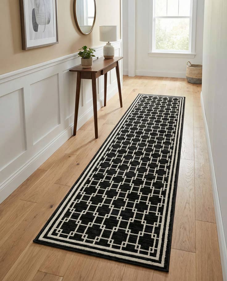 Detail image of 2' x 8' Metropolitan Uptown Runner Rug