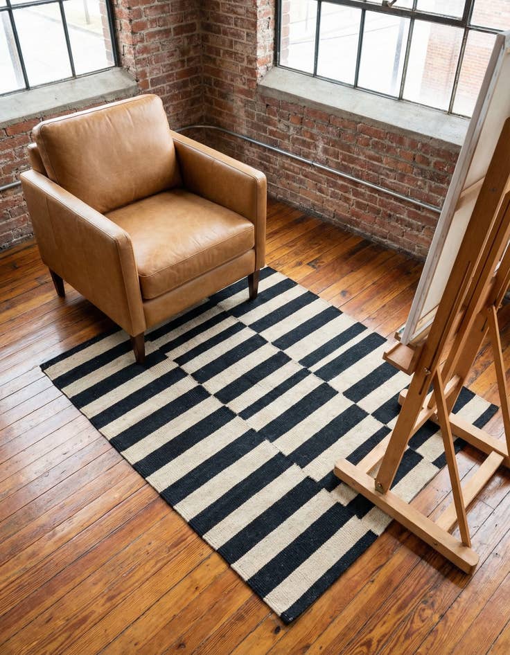 Detail image of 3' 4 x 4' 10 Hand Woven Kilim Modern Wool Rug