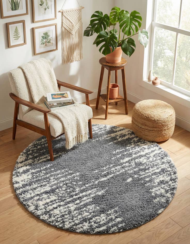 Detail image of 5' 3 x 5' 3 Serenity Shag Round Rug