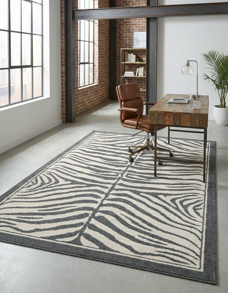 Detail image of 5' x 8' Savannah Rug