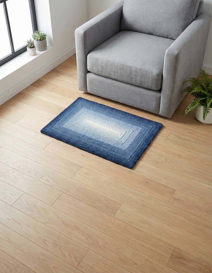 Detail image of 2' x 3' 1 Ombre Wool Rug