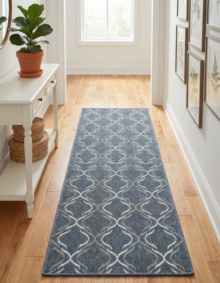 Detail image of 2' x 6' Washable Lattice Indoor / Outdoor Runner Rug