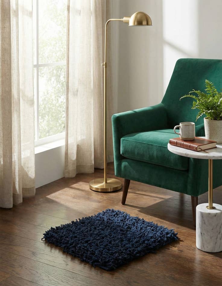 Detail image of 1' x 1' Solid Shag Sample Rug