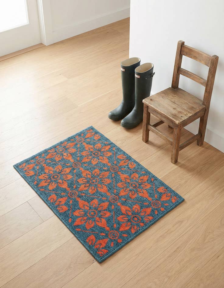 Detail image of 2' x 3'  Washable Trellis Indoor / Outdoor Rug
