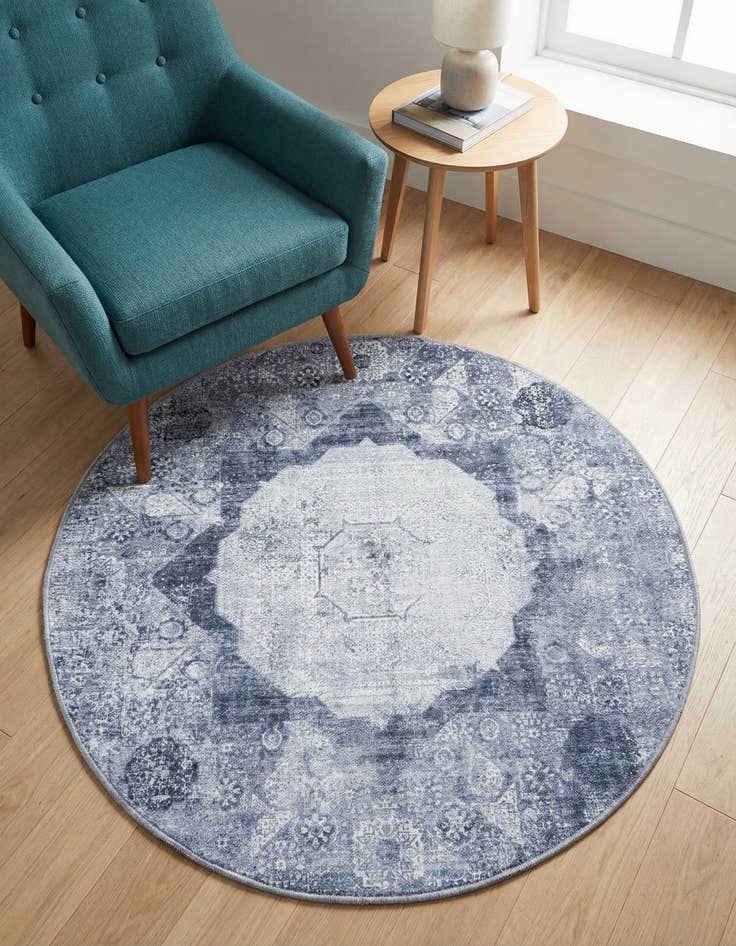 Detail image of 4' x 4' Washable Yara Round Rug