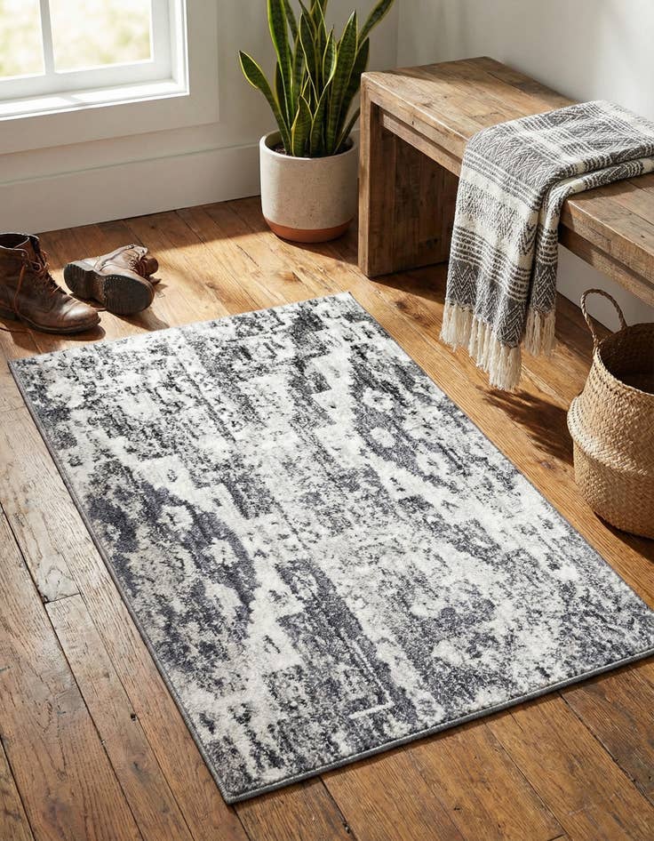 Detail image of 2' 2 x 3' Madrid Rug