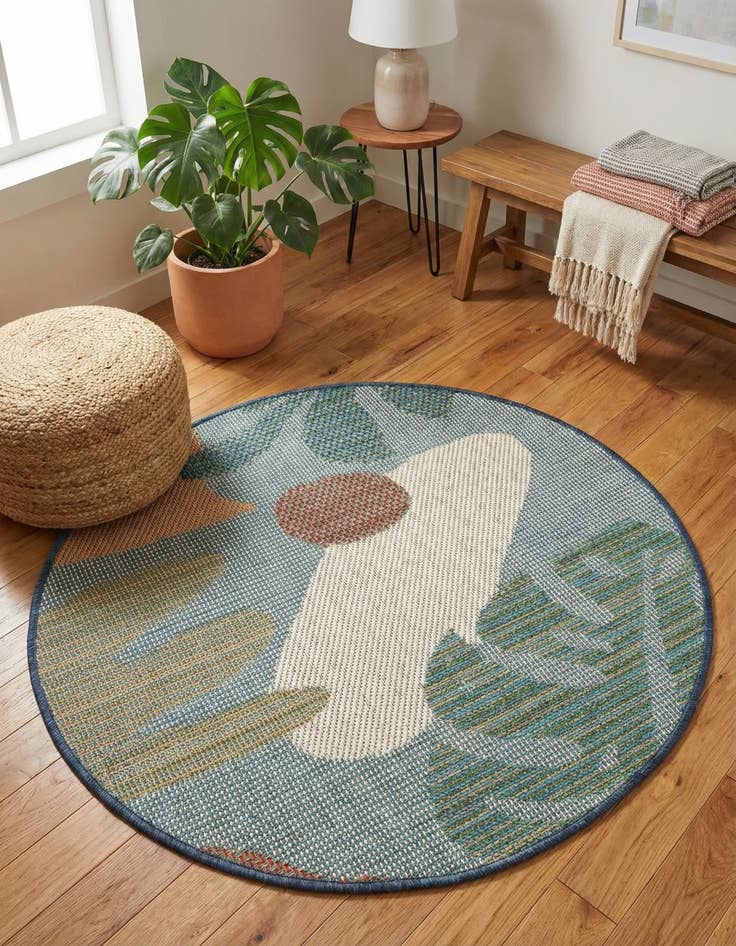 Detail image of 3' 3 x 3' 3  Washable Baja Indoor / Outdoor Round Rug