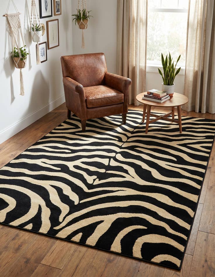 Detail image of 5' 3 x 8' Safari Rug