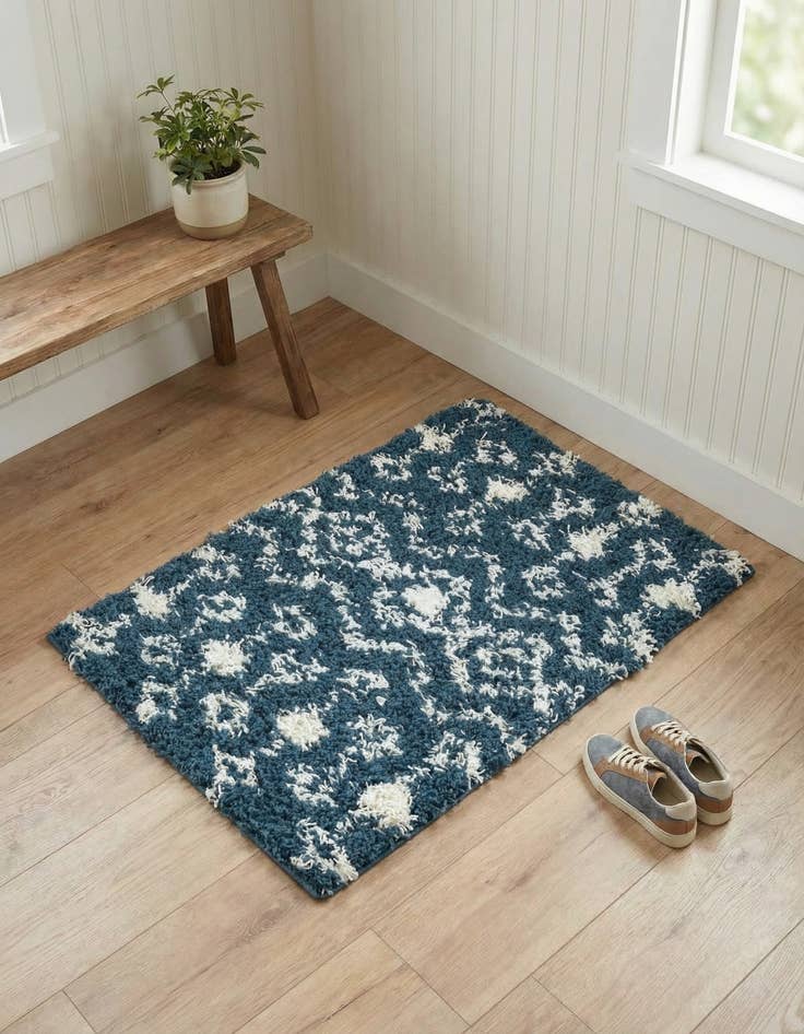 Detail image of 2' x 3' Moroccan Trellis Shag Rug