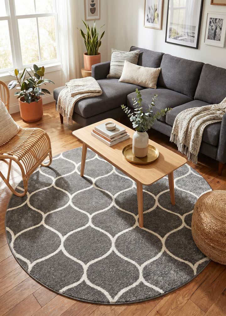 7' 10 x 7' 10 Lattice Frieze Round Rug