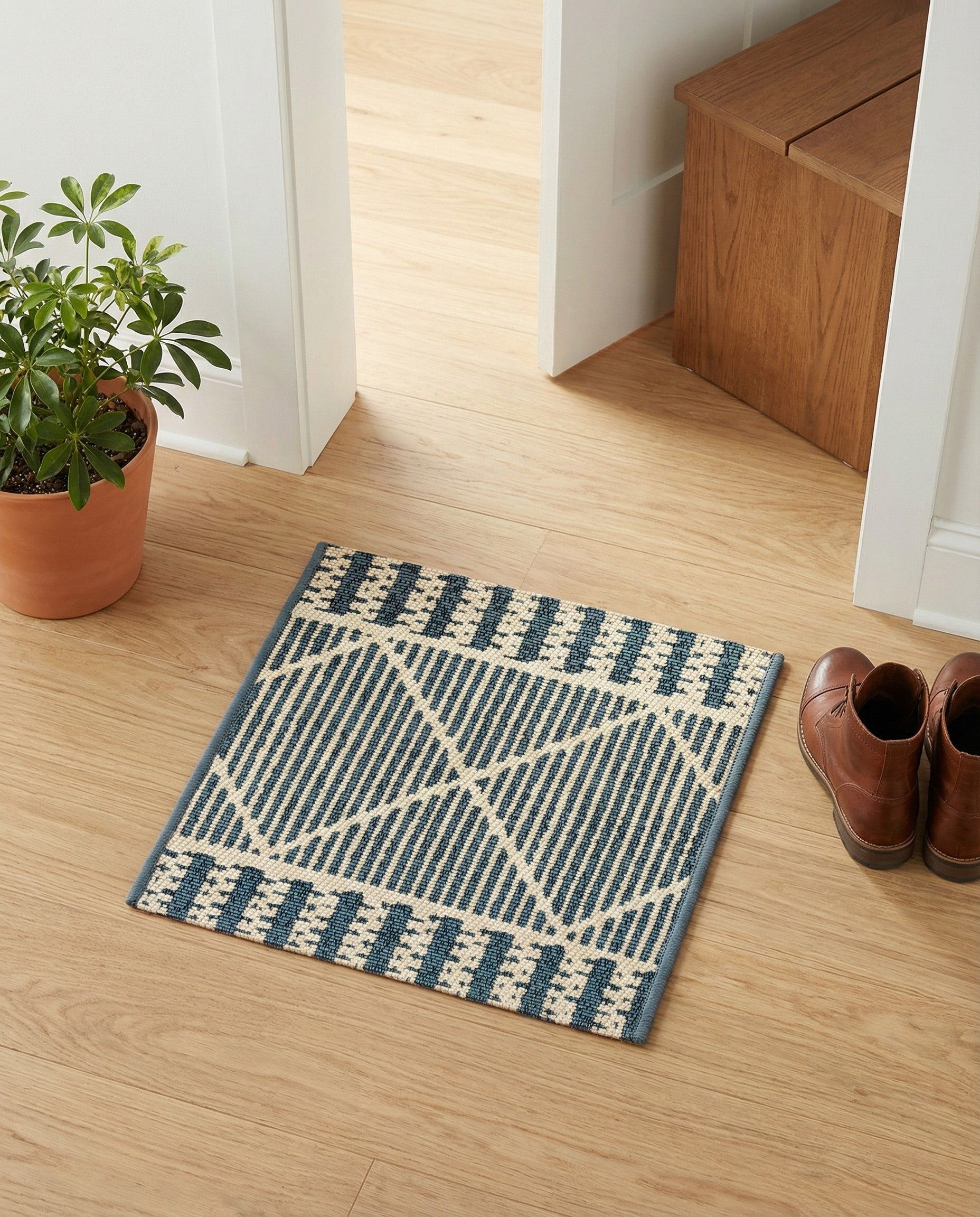 1' 4 x 1' 4 Easy-Clean Lattice Indoor / Outdoor Sample Rug