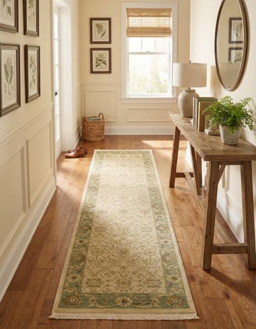 2' 7 x 10' Chelsea Runner Rug