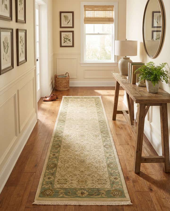 2' 7 x 10' Kensington Runner Rug