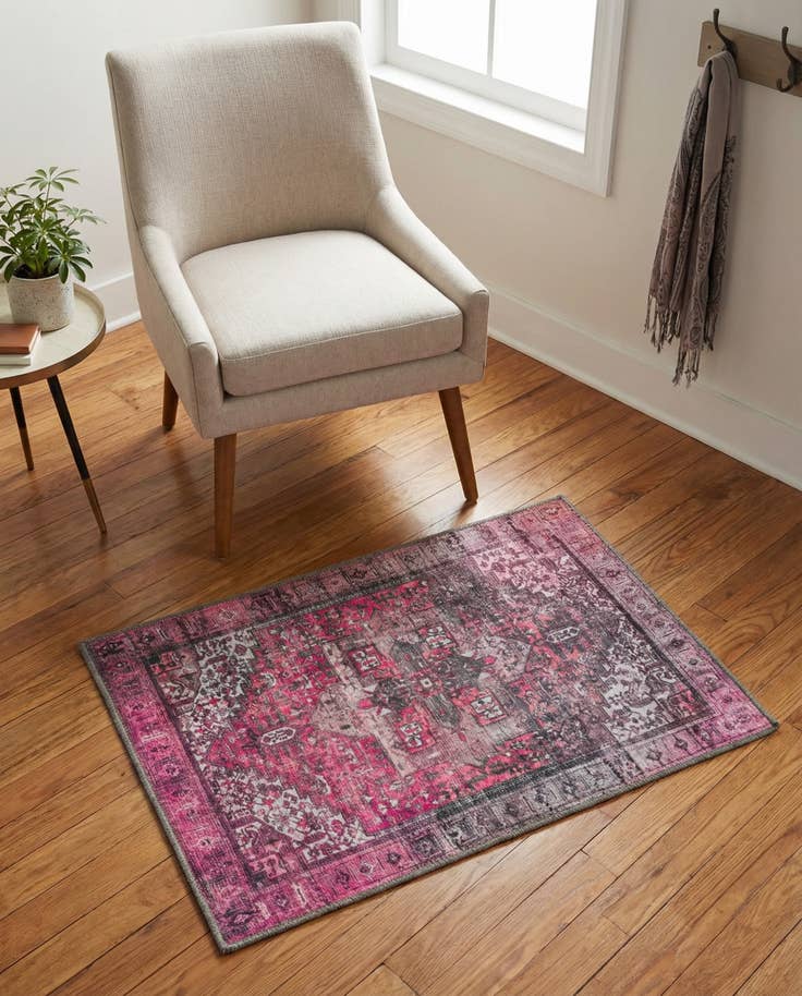 Detail image of 2' x 3' Washable Timeless Rug