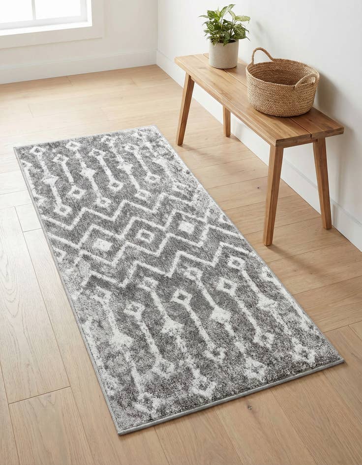 Detail image of 2' x 4' Bohemian Trellis Runner Rug